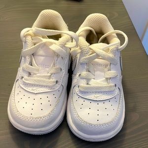 Toddler White Air Force 1 size 4C